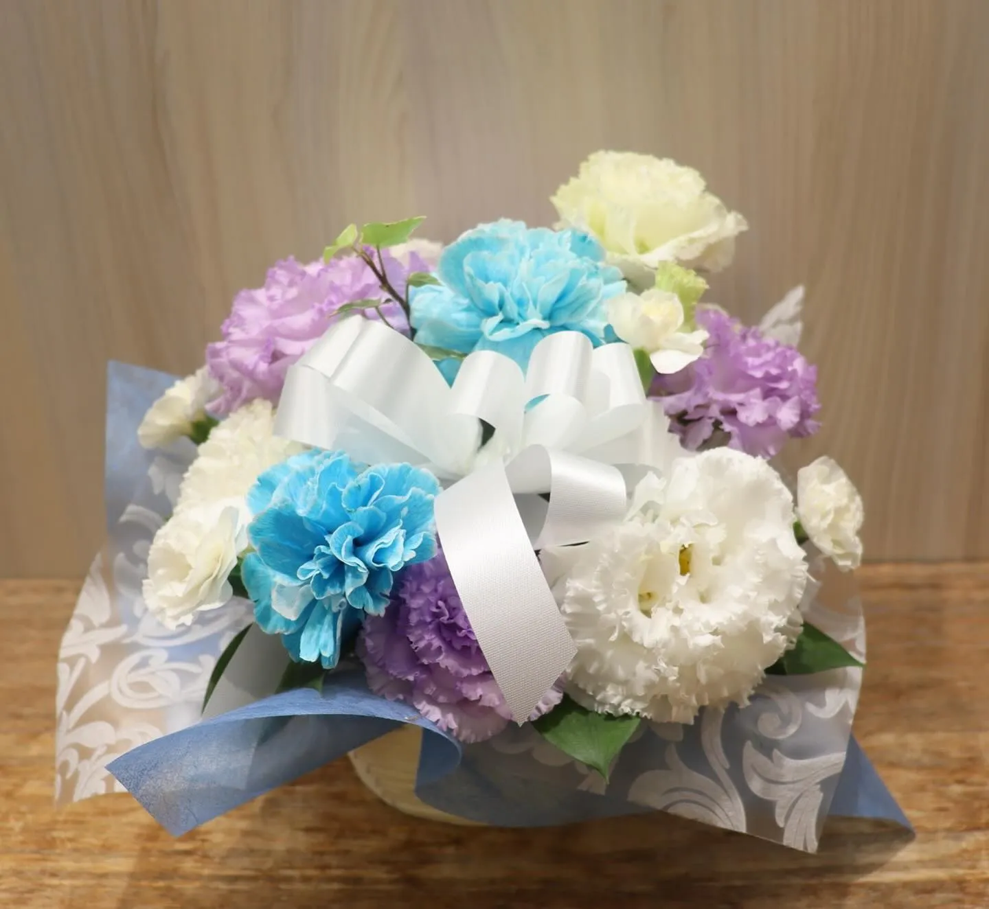 家族として過ごしてきた大切なペットに贈るお供えアレンジ😌