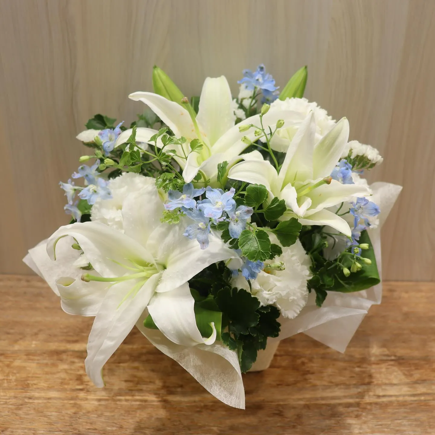 昨日に引き続きお盆用お供えアレンジのご紹介です😌