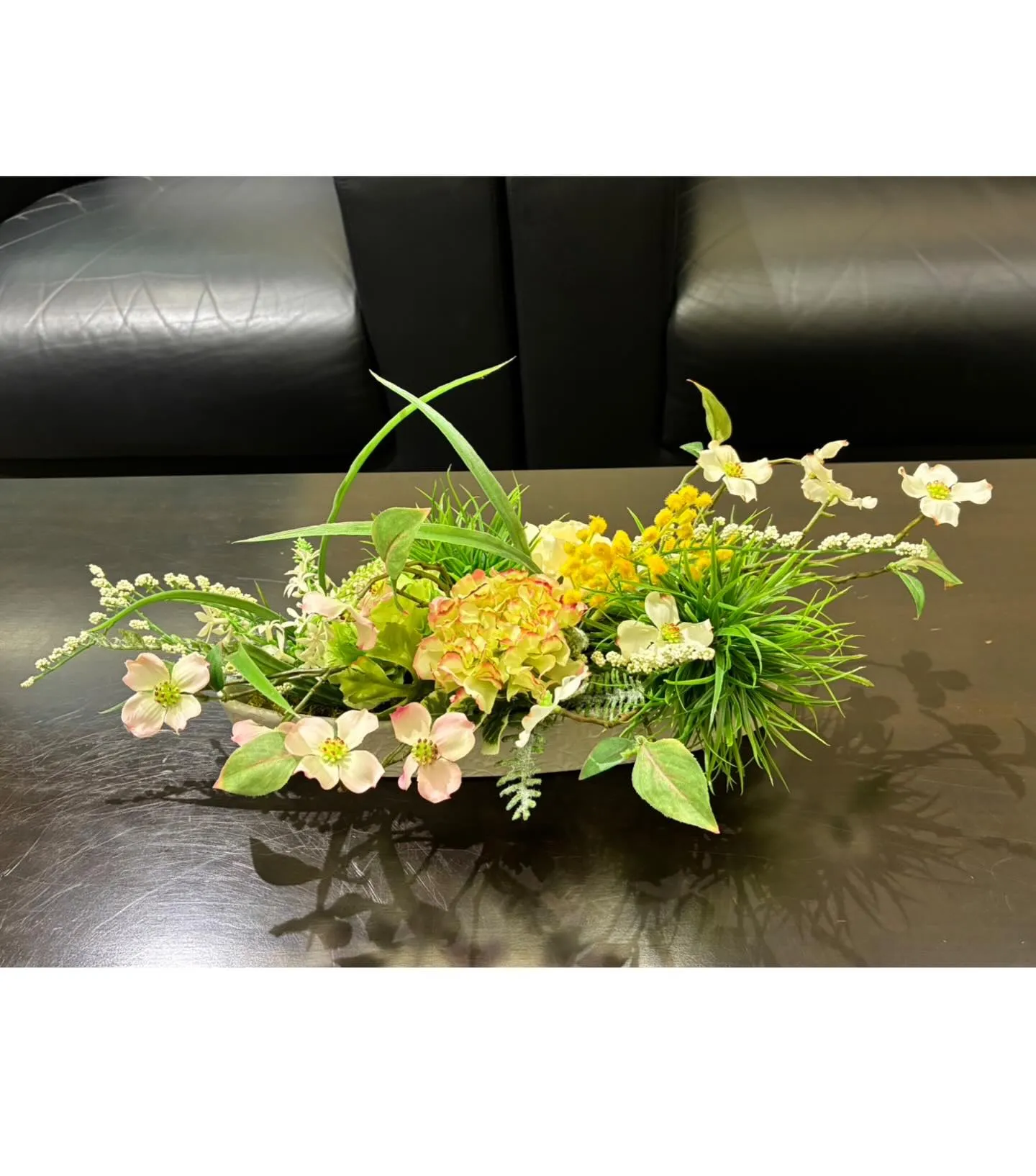 🌸レクサス様へアーティフィシャルフラワー(造花)の春アレンジ...