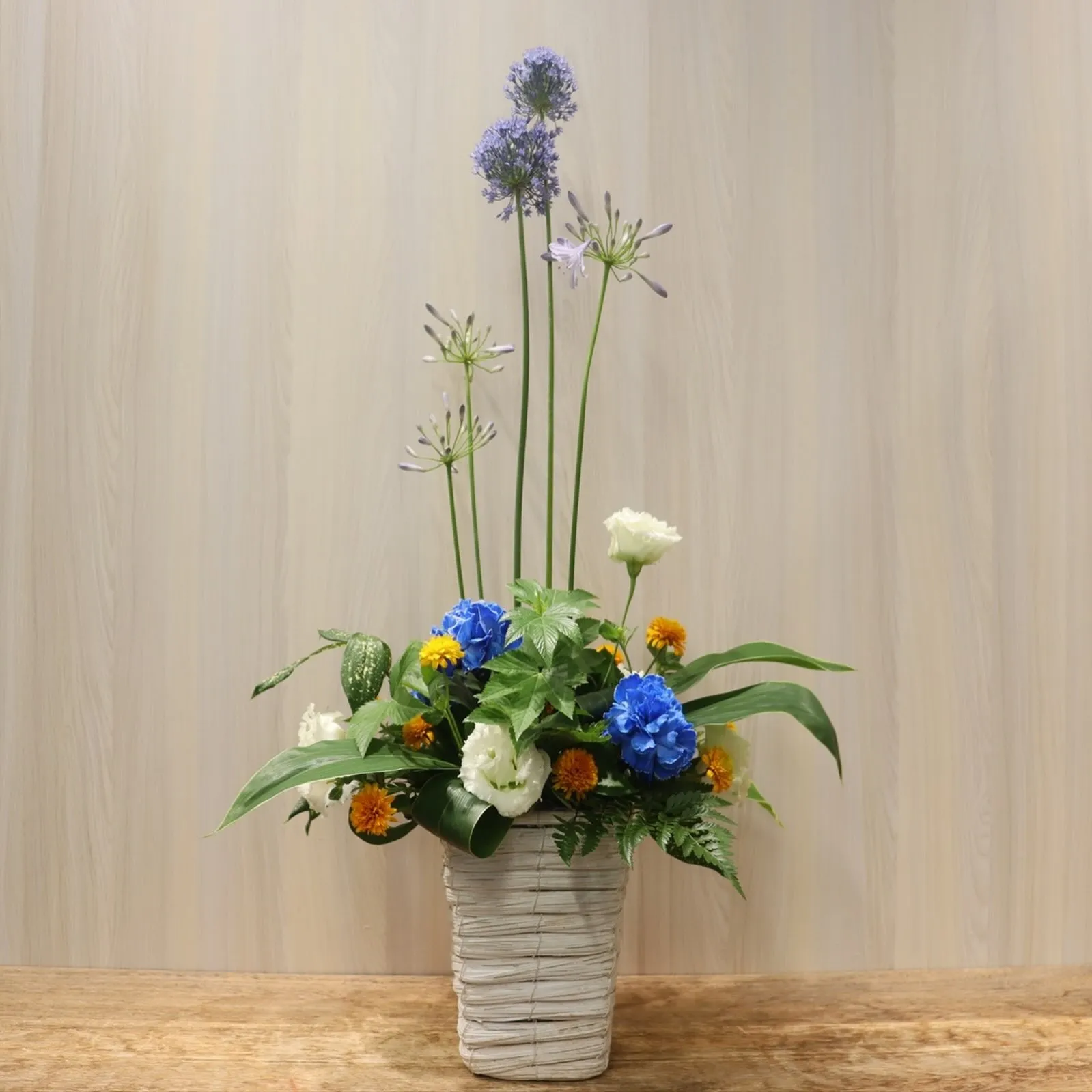 【定期装花🌿】三井のリハウスふじみ野店様へのお届けアレンジ✨